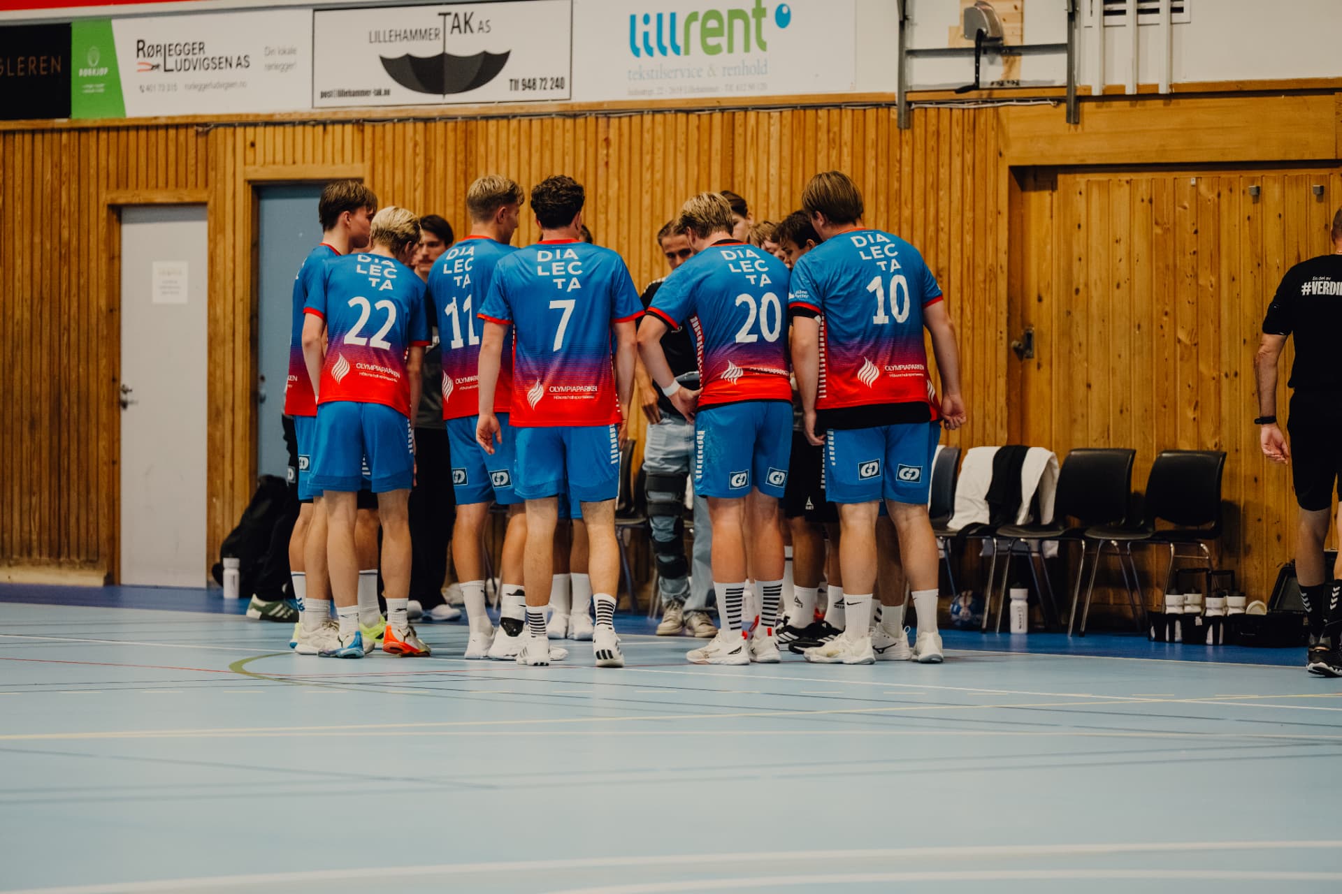 Gullet kom til Lillehammer – to håndballspillere ved Norges Banks hvelv