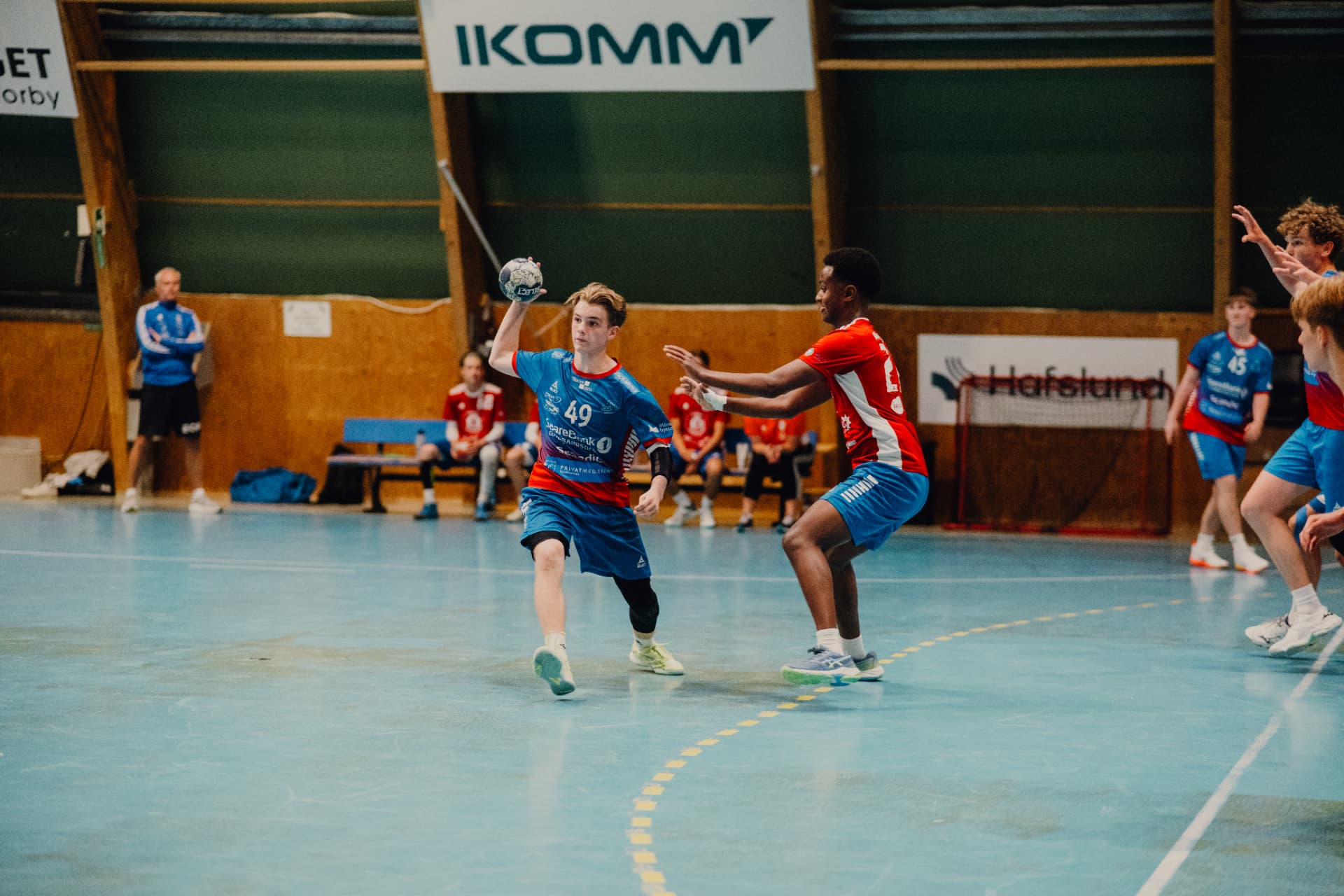 LFH09-spillere samlet i lagprat